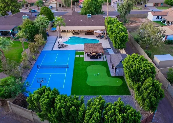 Backyard Paradise In Holiday home Chandler
