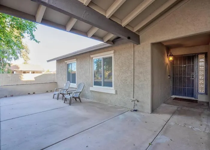 Backyard Paradise In Holiday home Chandler